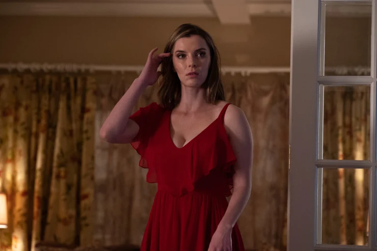 Betty Gilpin is incredible as a Midwest housewife in a loveless marriage